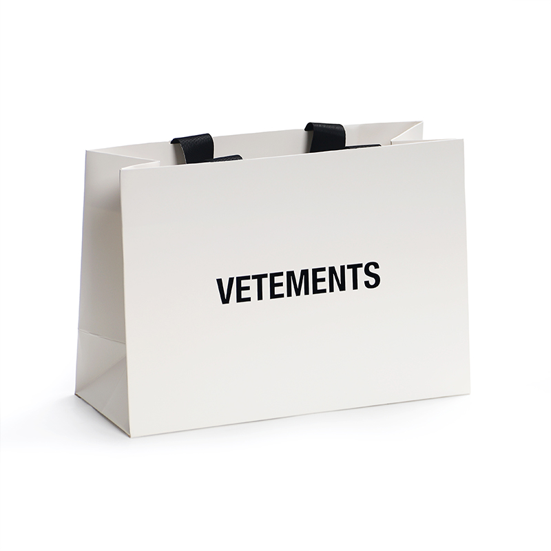 Custom Logo Printed Luxury Kraft Paper Bag Tote Bag Thickened Cosmetics Paper Bags for Clothing Store Supermarket