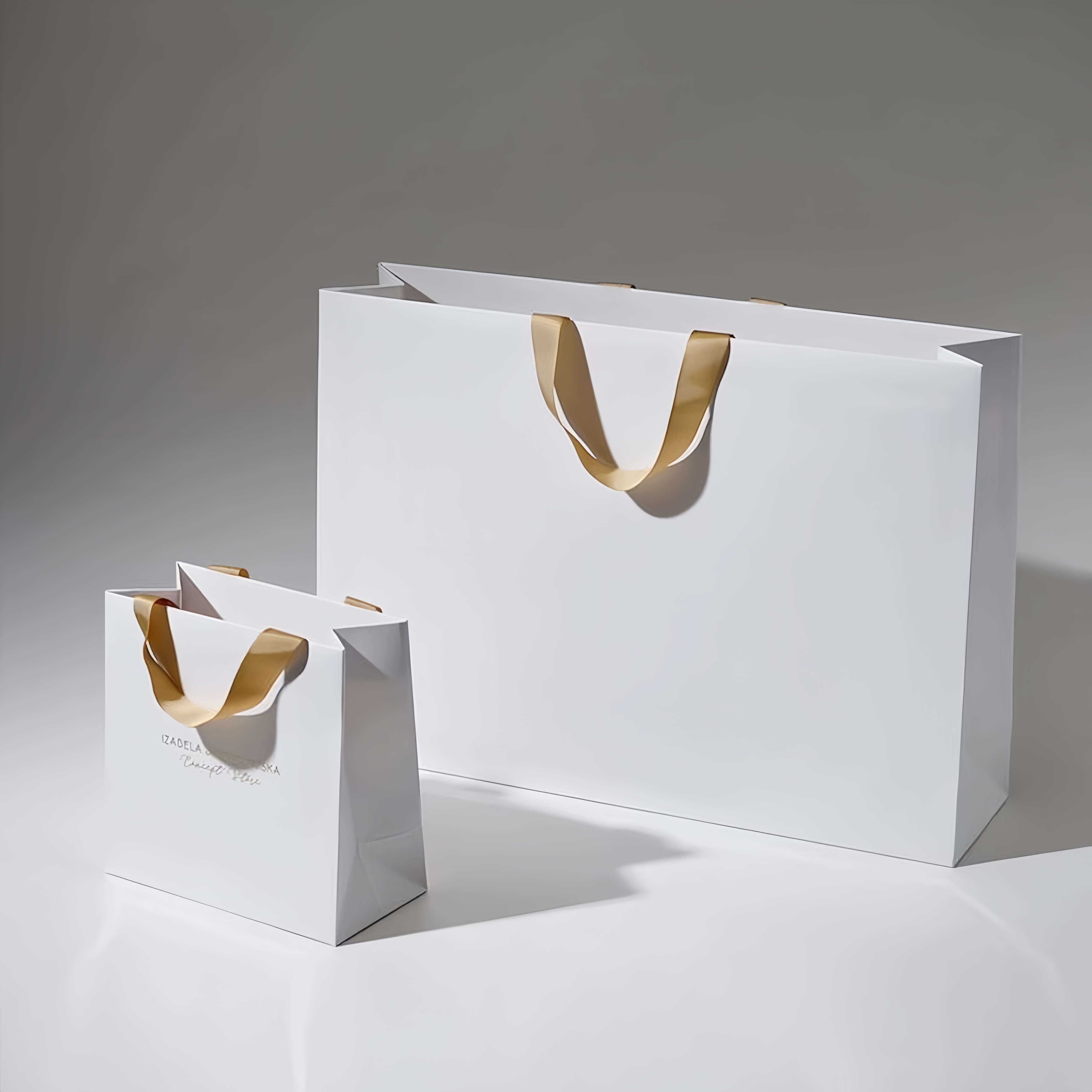 Wholesale Luxury Printed Kraft Paper Bag Recyclable Retail Clothing Brand Logo Custom Shopping Gift Bags With Handle