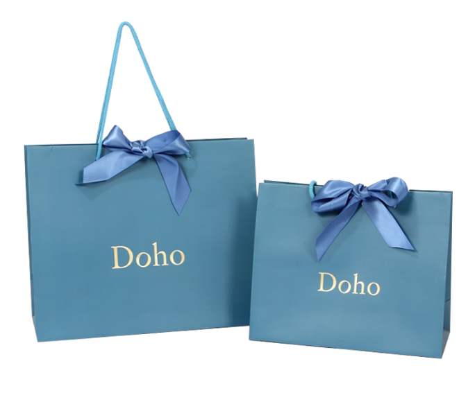 Factory Custom Large Shopping Packing Bags Wholesale 250 Gsm Art Paper Bag for Clothes Shoes with Handle